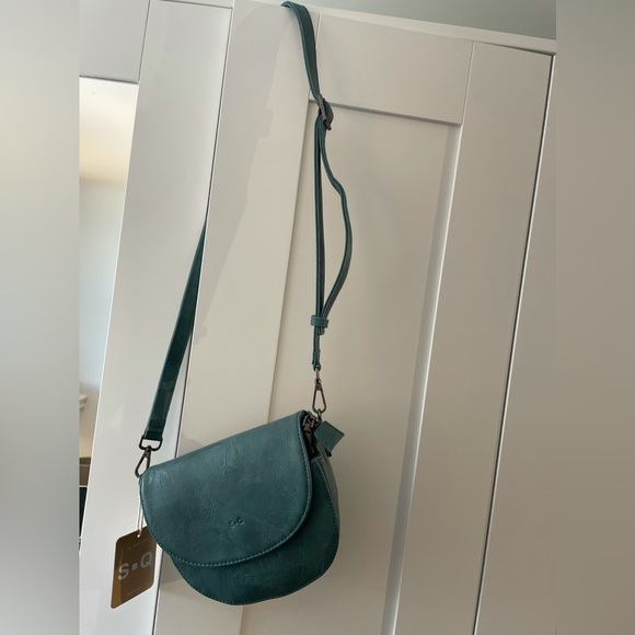 Vegan Leather Purse - Picture 2 of 4